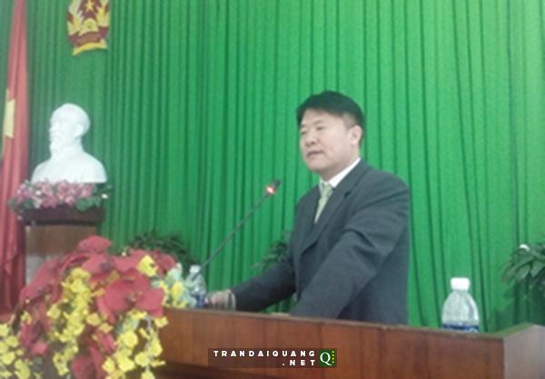 ông Hak- Min Kim (ảnh, đến từ trường ĐH Soon Chuynyang, Hàn Quốc), cố vấn cho TP Cần Thơ trình bày dự án "Hơn cả ước mơ - tầm nhìn cho sự phát triển của Cần Thơ".