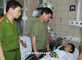 Thăm hỏi, tặng quà cho 9 chiến sỹ Cảnh sát PCCC bị thương trong vụ cháy cây xăng ở Hà Nội