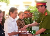CA thành phố Hà Nội thăm hỏi, động viên các gia đình liệt sỹ