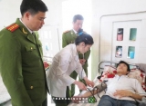 Bác sĩ ở khu giam tử tù và phạm nhân giả điên