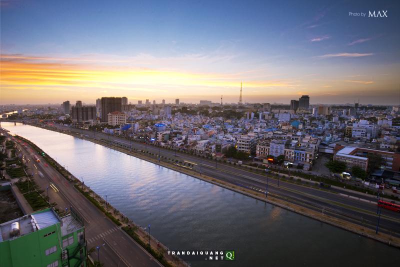  Đại lộ ĐÔng Tây và buổi chiều hoàng hôn