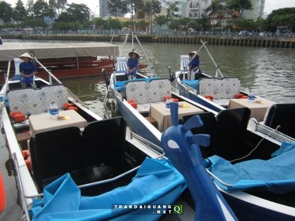  Việt Nam có tuyến du lịch đường thủy nội đô đầu tiên  - Ảnh 2