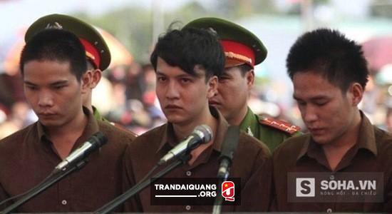 Theo bà Thịnh, hiện nay bản án sơ thẩm vụ thảm án ở Bình Phước chưa có hiệu lực pháp luật vì bị cáo Vũ Văn Tiến và Trần Đình Thoại có đơn kháng cáo bản án sơ thẩm. 