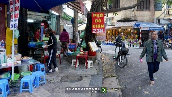người đi bộ, đi bộ bị phạt, Hà Nội, xử phạt, lấn chiếm, vỉa hè, lòng đường