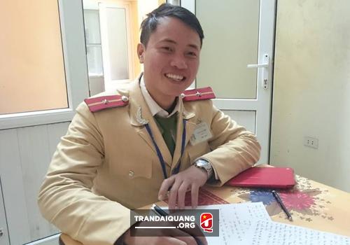 canh-sat-giao-thong-cuu-thanh-nien-dinh-quyen-sinh