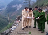Tai nạn kinh hoàng ở Hà Giang: 1 người bò lên mặt đường kêu cứu